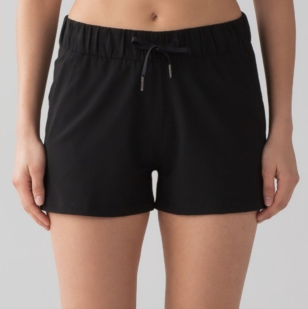 Lululemon On The Fly Short